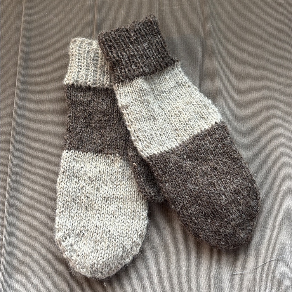 Handmade Two-Tone Knit Wool Mittens - Picture 2 of 5